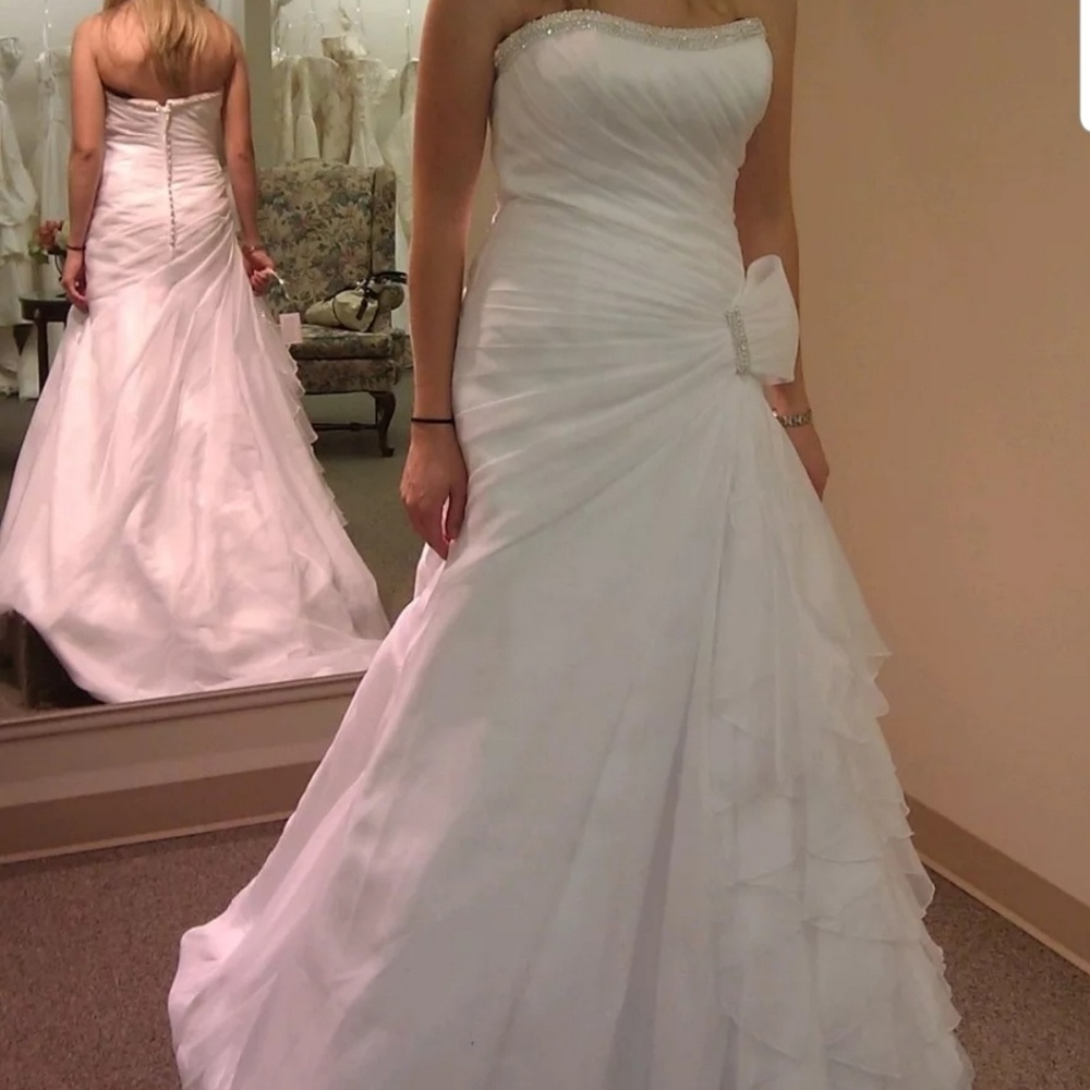 Brand New with Tags Mon Cheri Wedding Dress